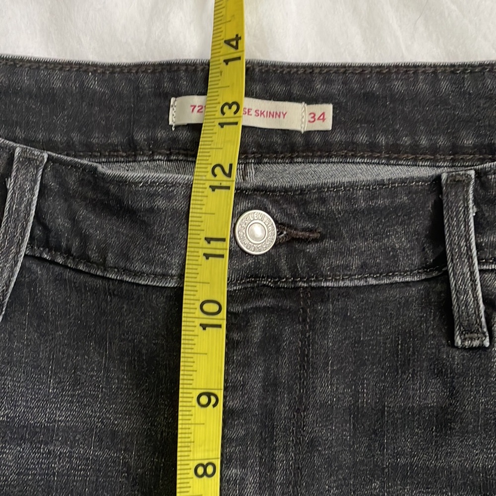 Levi’s 712 High Rise Skinny Jeans - Picture 3 of 8